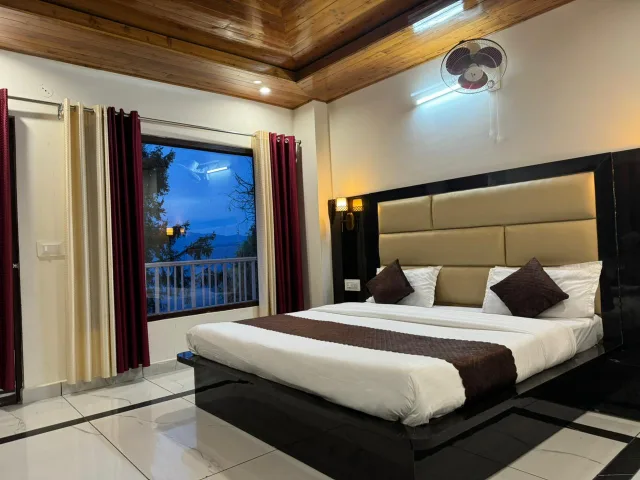 Hotel Blue Heaven